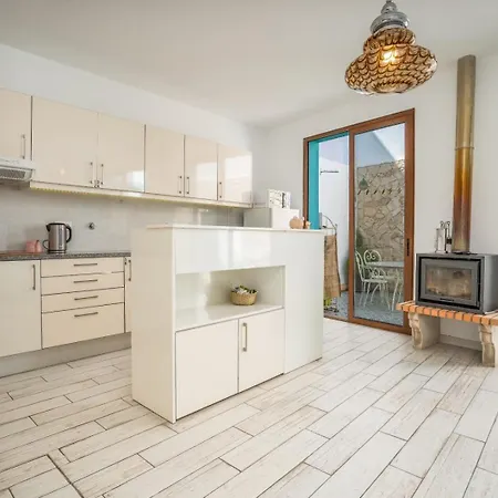 Ar De Mar Bed & Breakfast 3*